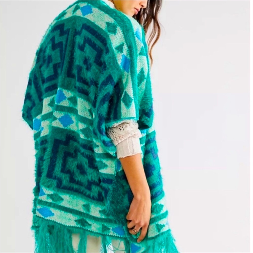 SALEπFree People Diamondback Cozy Sweater Kimono Poncho Emerald Green Aztec - Picture 4 of 13